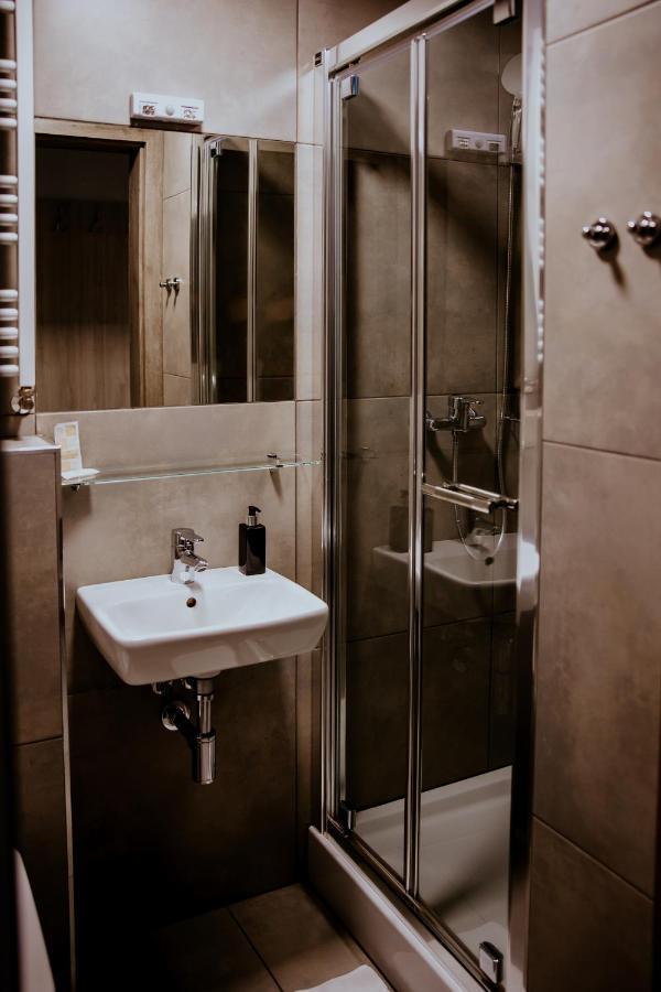 Hotel Greys Polonia Zasutowo Esterno foto