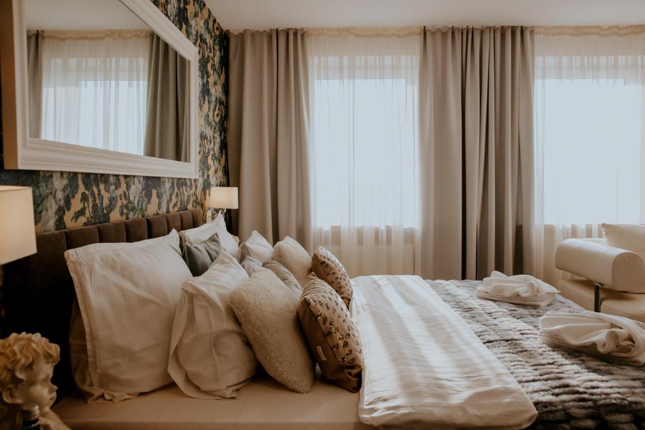 Hotel Greys Polonia Zasutowo Esterno foto